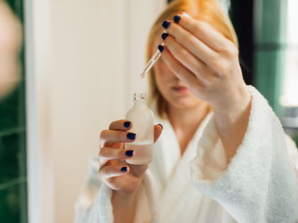 Laut "Öko-Test": DAS sind die 5 besten Hyaluron-Seren – Note ″sehr gut″