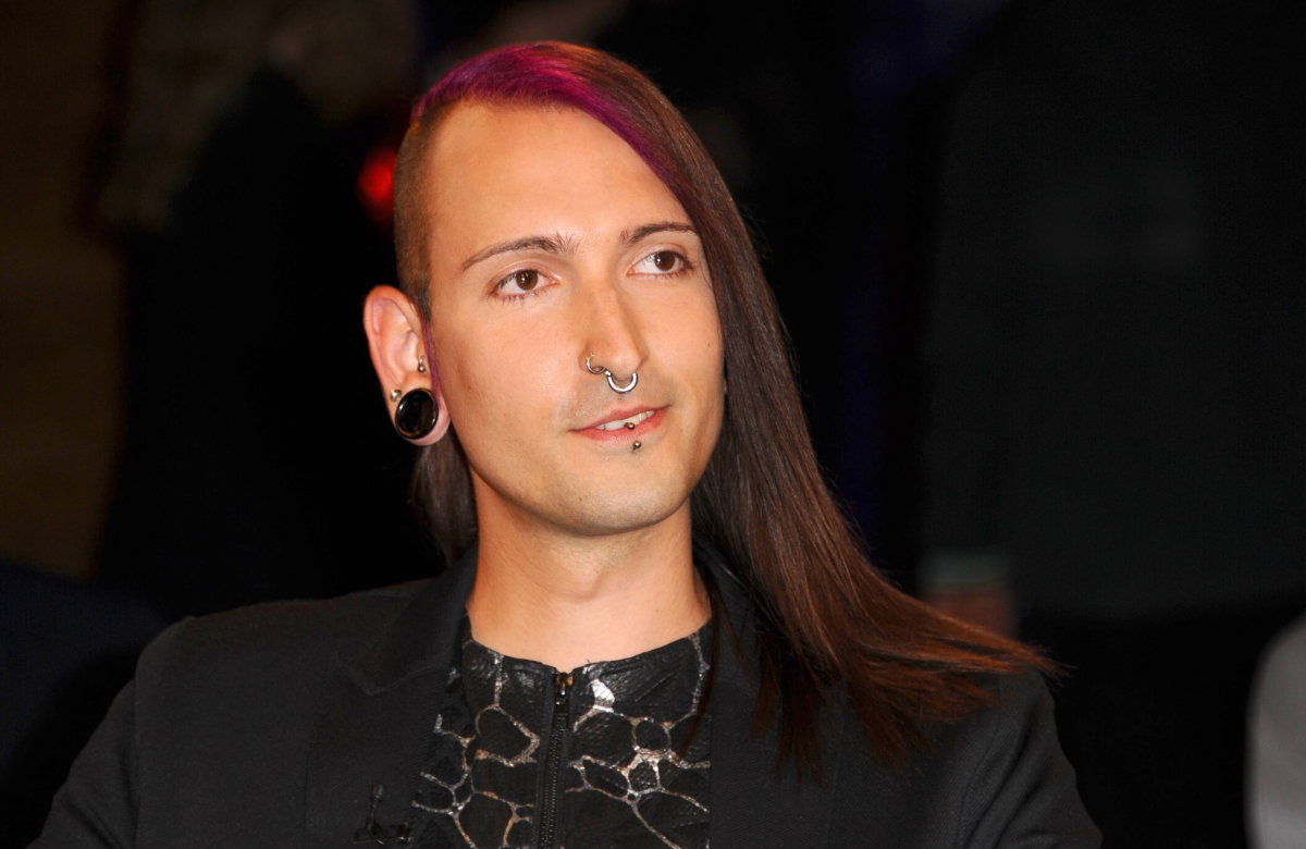 Fabian Kahl guckt zur Seite