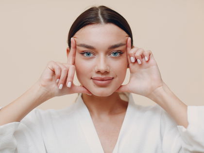 Anti-Aging: Eyebrow-Lift ganz ohne Botox – so geht's!