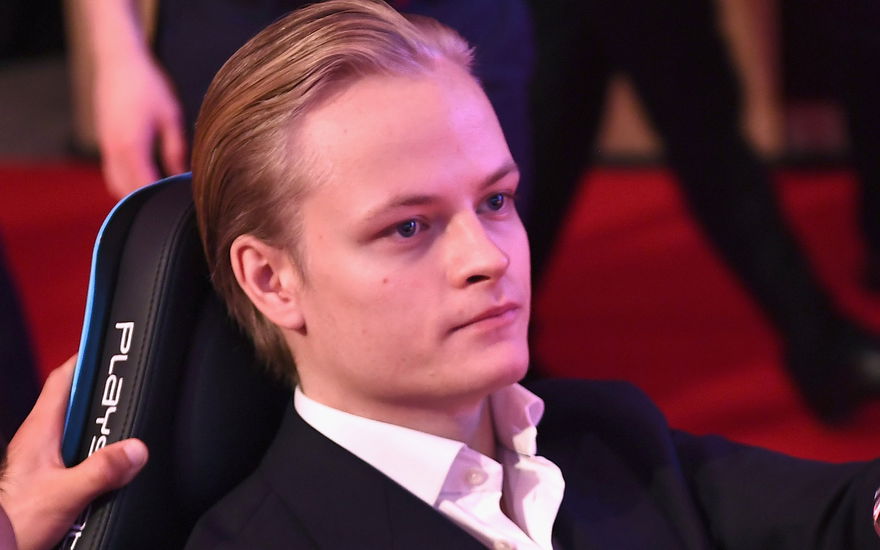 Marius Borg Hoby guckt ernst