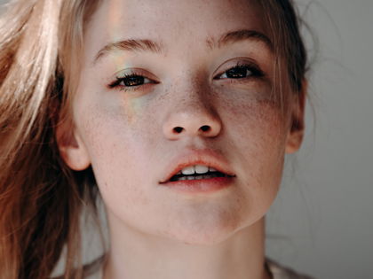 Hilfe für sensible Haut: Dieses Drogerie-Serum lässt Rötungen sofort verschwinden