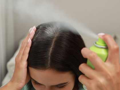 Laut "Öko-Test": DIESES Trockenshampoo ist "sehr gut"