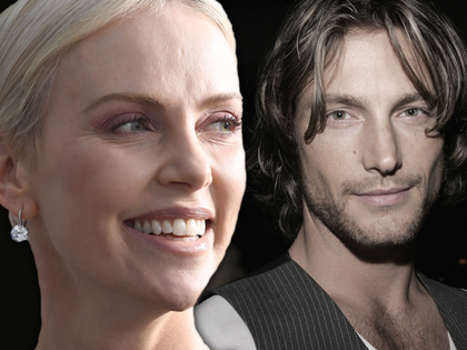 Charlize Theron: Liebes-Sensation!