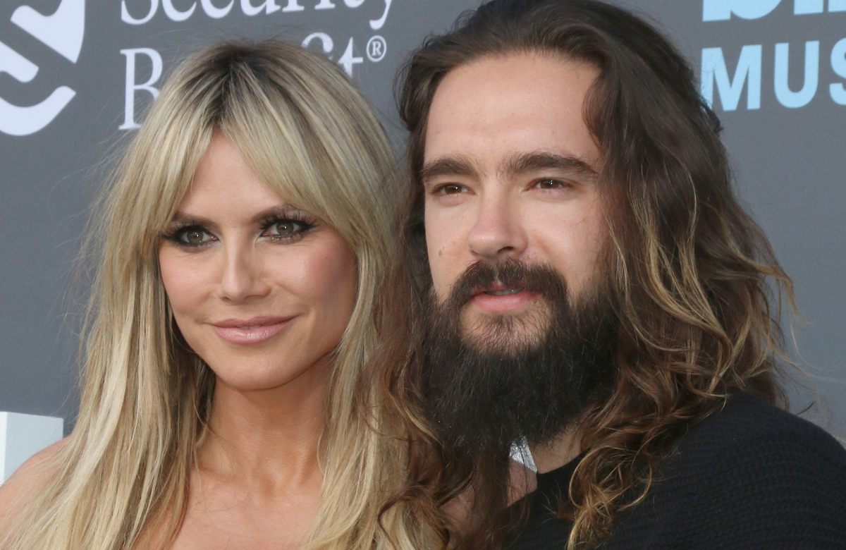 Heidi Klum und Tom Kaulitz lächeln