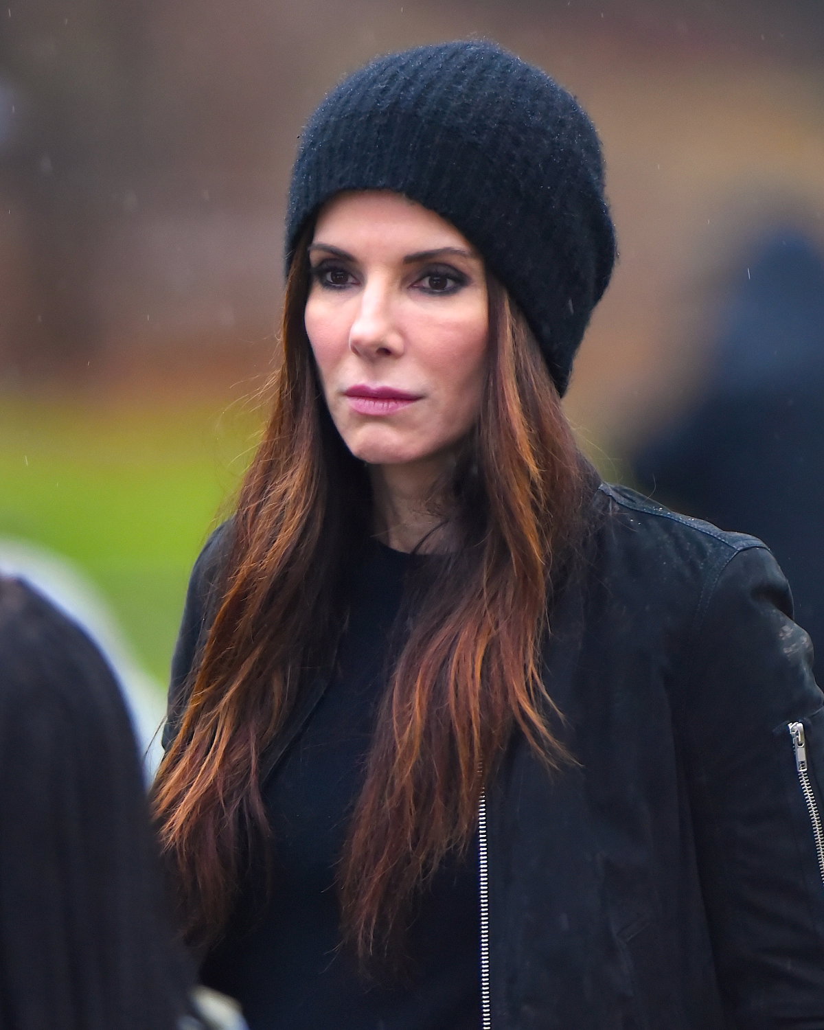 Sandra Bullock traurig und niedergeschlagen