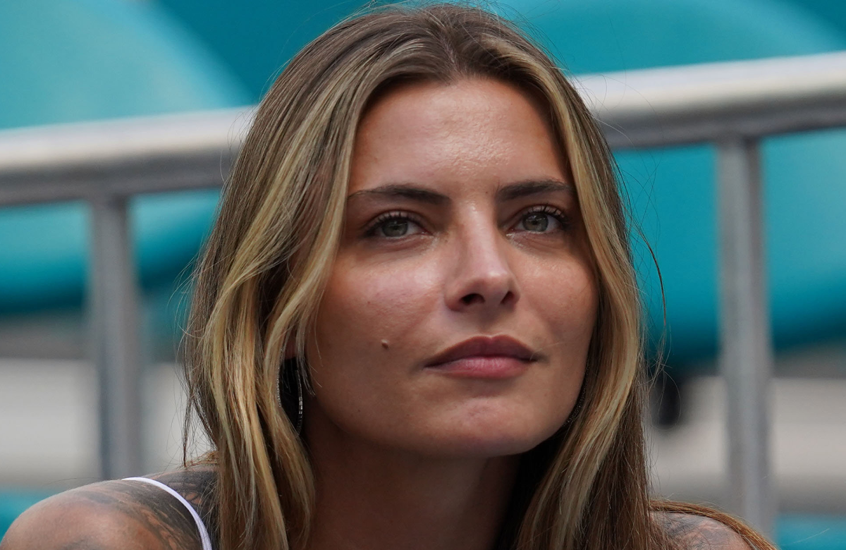 Sophia Thomalla guckt ins Leere