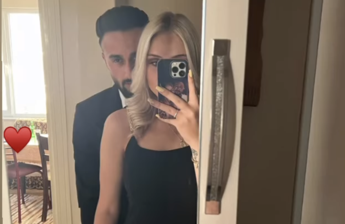 Estefania Wollny posiert mit Freund Ali