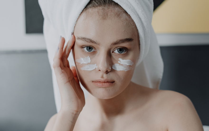 Anti-Aging: Diese Augencreme geht bei TikTok viral