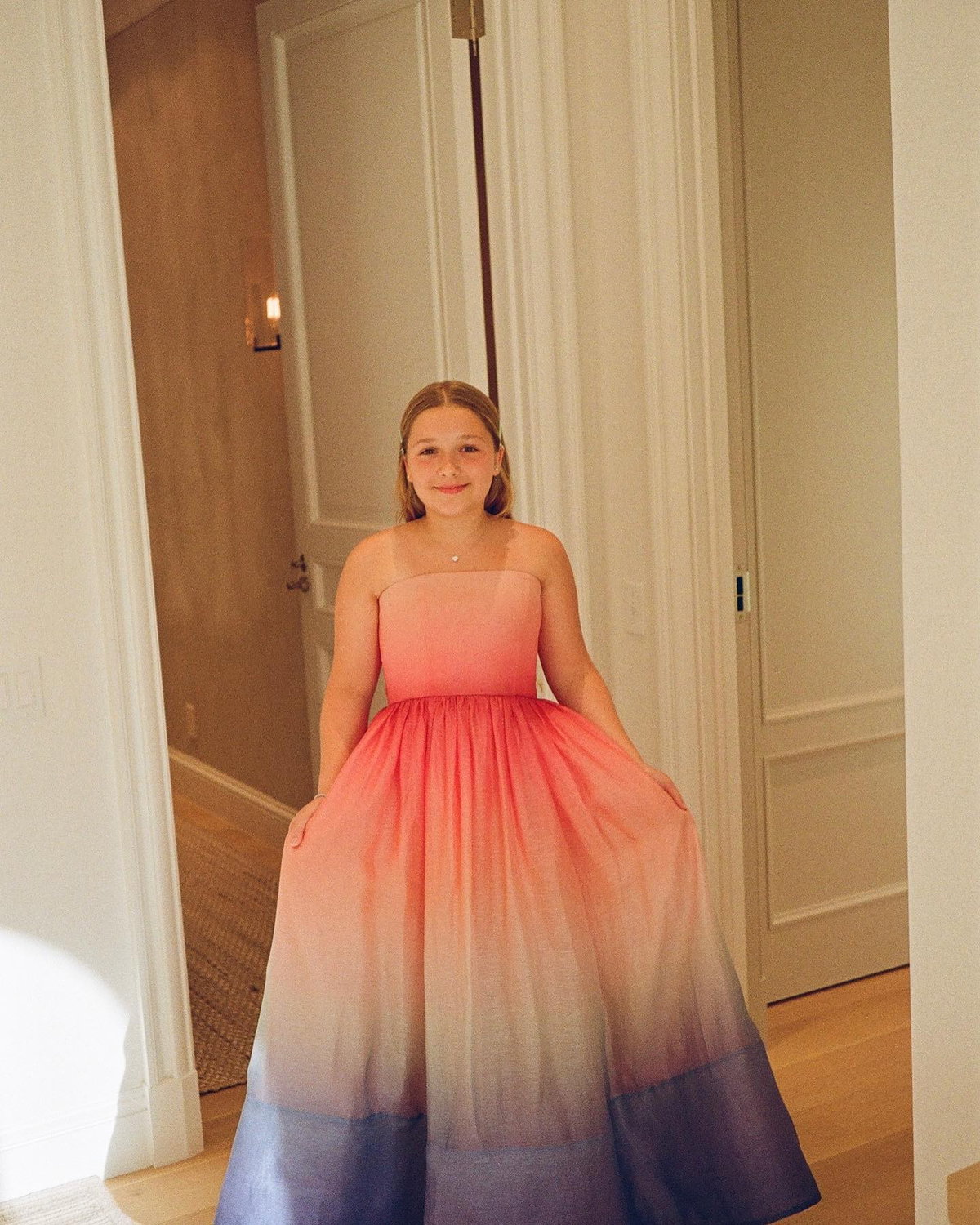 Harper Beckham in Ballkleid zum 11. Geburtstag