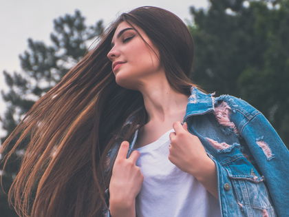 Sofort glänzendes Haar: Serum pflegt und repariert in 30 Sekunden