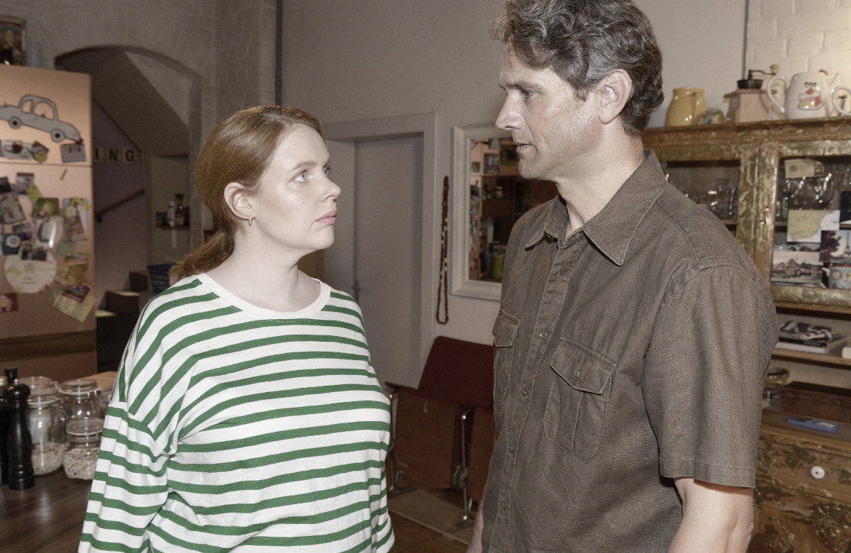 Toni und Martin stehen sich bei GZSZ gegenüber