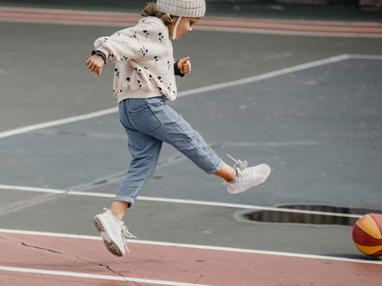 Wie wählt man die bequemsten und trendigsten Sneaker für Kinder aus?