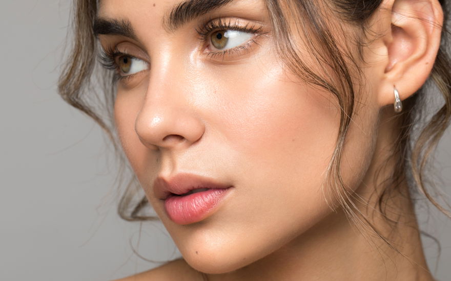 Frühlings-Trend 2023: So schminkst du den No-Make-up-Look