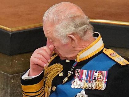 König Charles III.: Emotional! Zum Todestag der Queen spricht er zum Volk