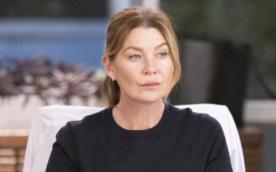 Ellen Pompeo sieht traurig zur Seite
