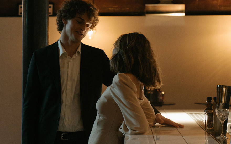 Was anziehen beim ersten Date? Diese Outfit-Ideen für Frauen lassen dich strahlen!