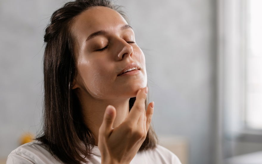 Das sind die 5 besten Anti-Aging-Cremes - laut Douglas
