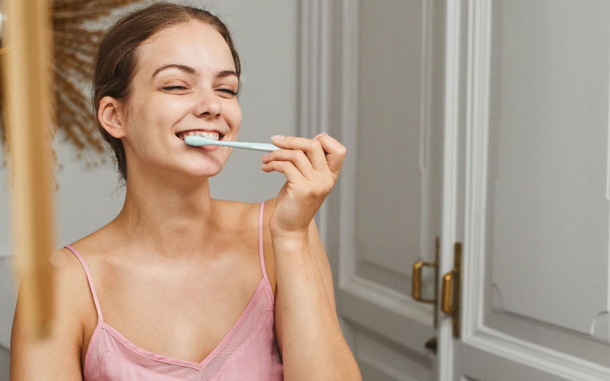 Zahnpflege: DAS sind die 3 besten Bio-Zahncremes
