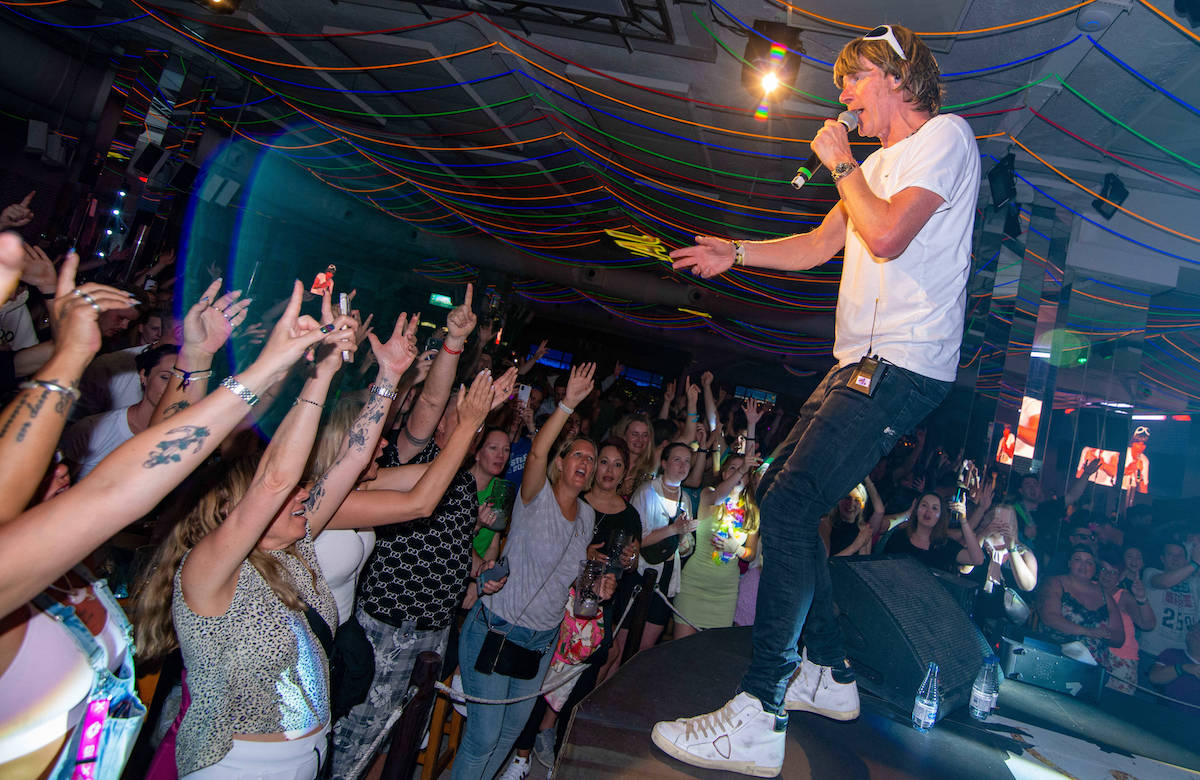 Mickie Krause auf der Bühne im "Megapark"