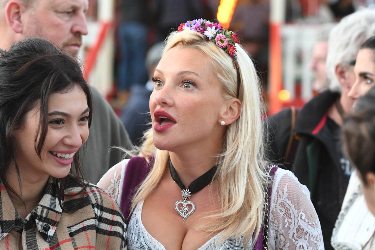 Stars auf dem Münchner Oktoberfest 2022: Evelyn Burdecki