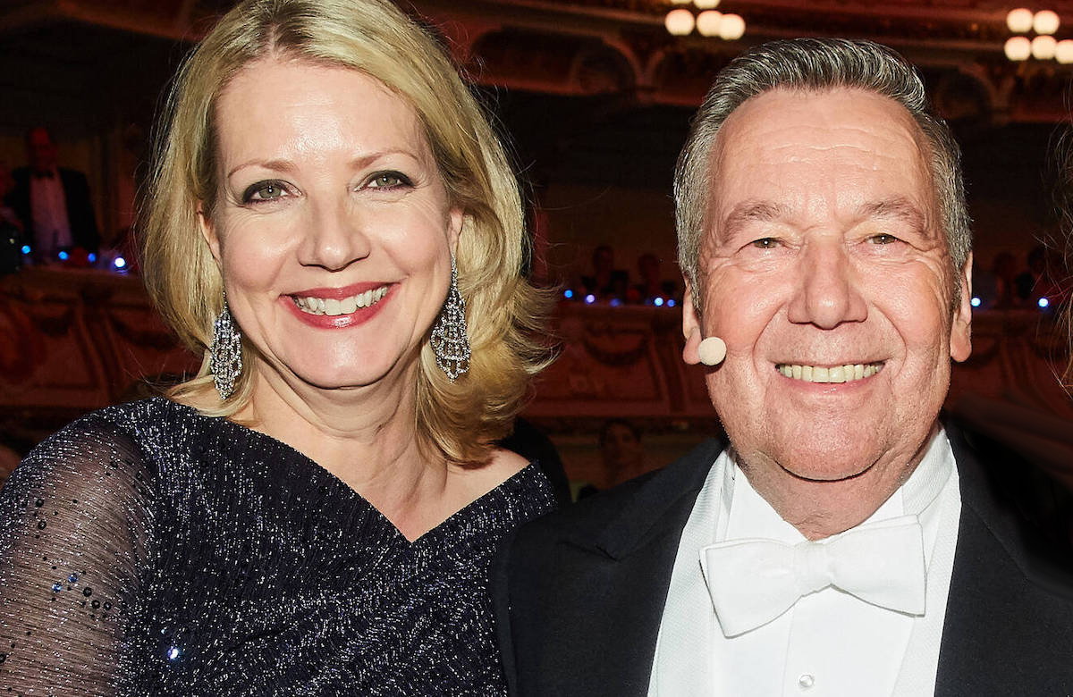 Silvia Kaiser und Roland Kaiser lachen in die Kamera