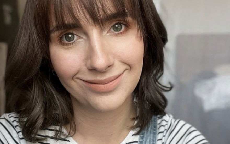 Selfie von Anna Heiser mit braunen Haaren