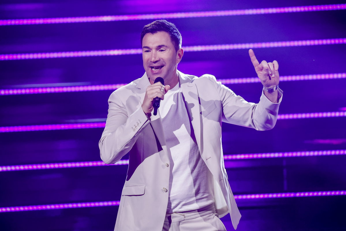 Lucas Cordalis performt auf der Bühne