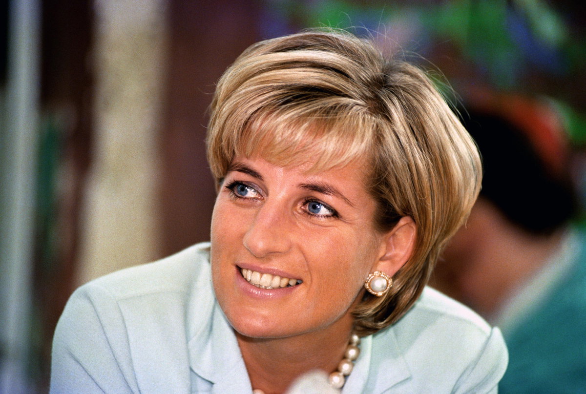 Lady Di lächelt
