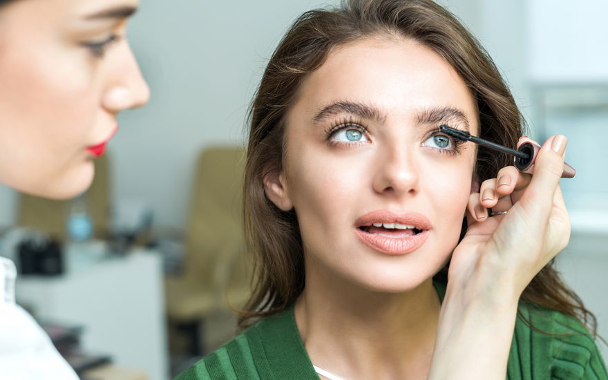 Mascara: Diese 5-Euro-Wimperntusche zaubert bis zu 300 Mal mehr Volumen