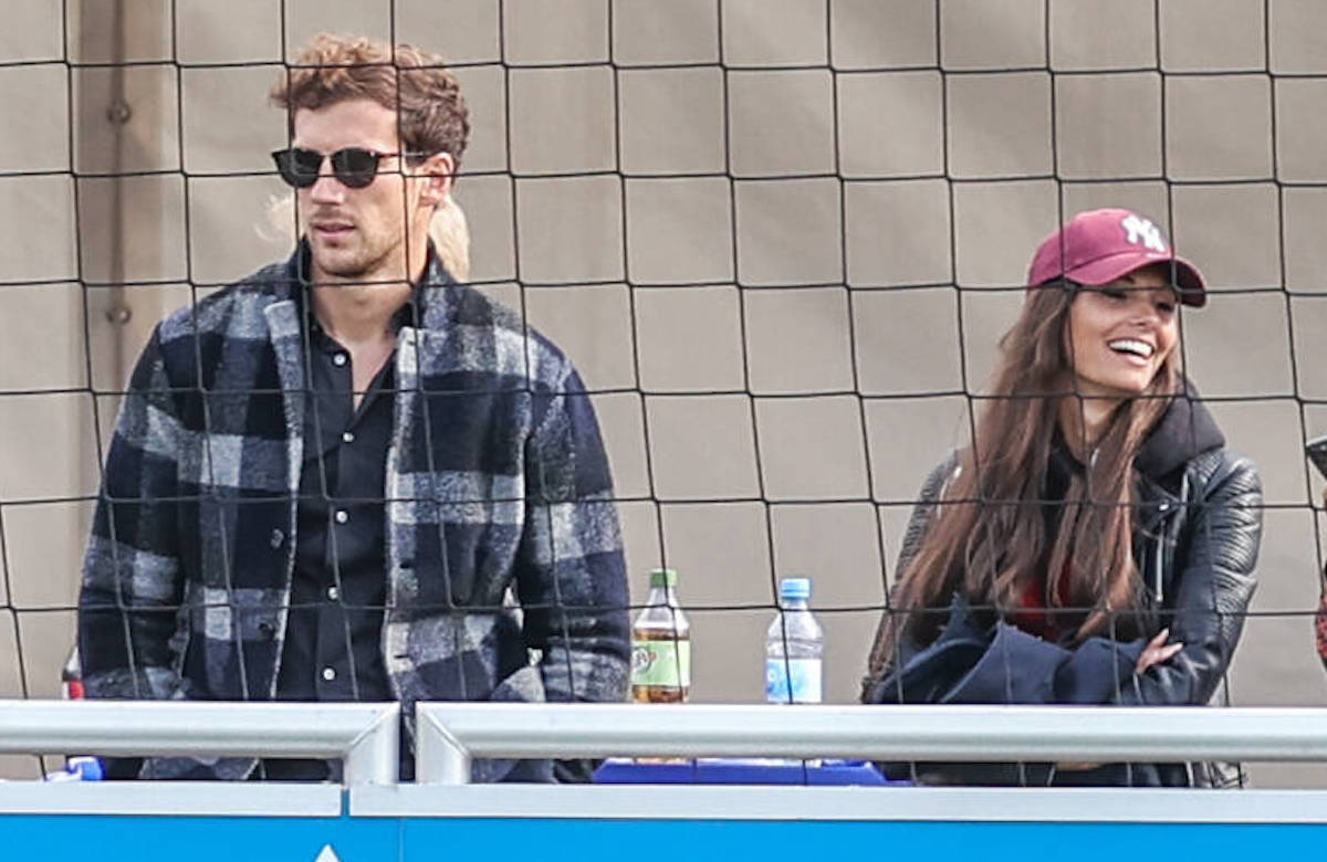 Leon Goretzka und Mathea Fischer nebeneinander