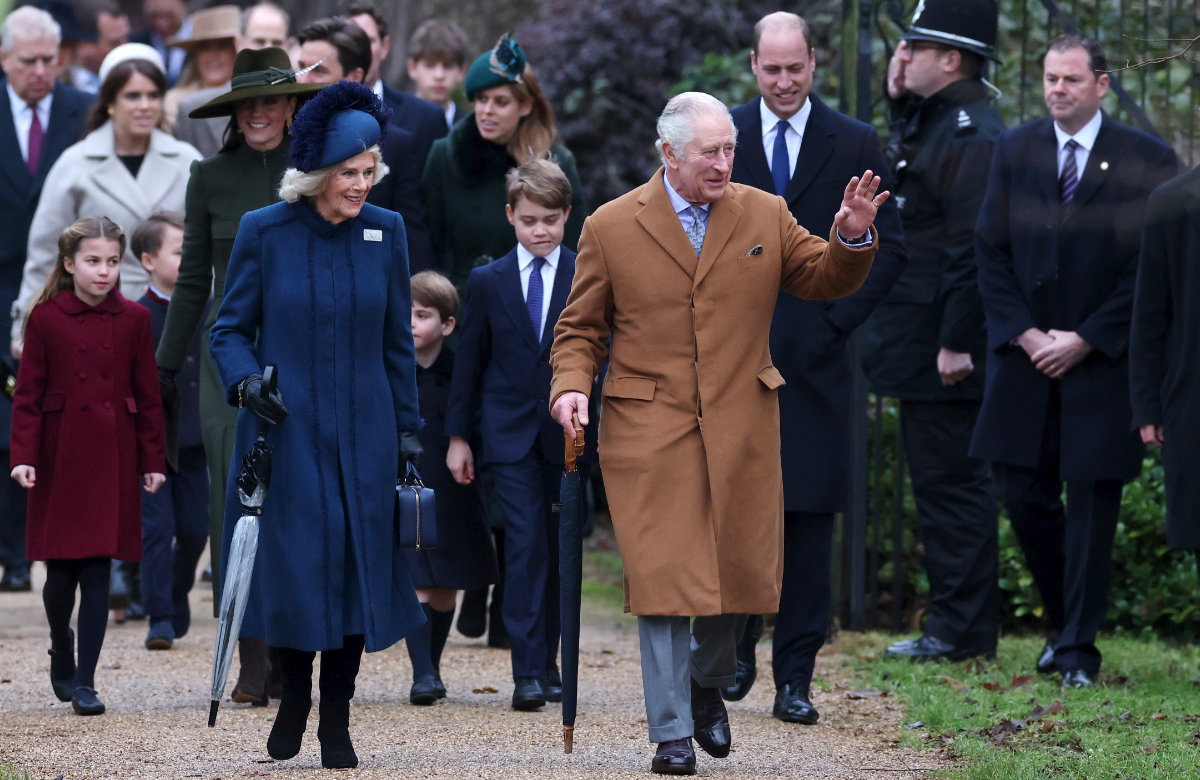 Die britischen Royals um König Charles, Camilla, William und Kate samt Kindern gehen in Sandringham an Weihnachten zur Kirche