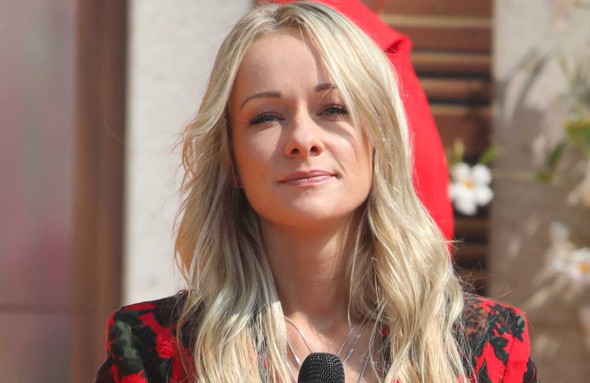 Christin Stark blickt besorgt