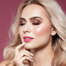 Drogerie-Blush für reife Haut: Diese Textur wirkt besonders frisch