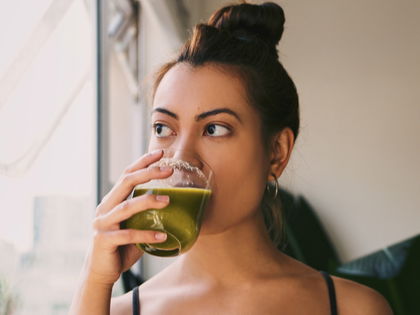 Abnehmen: Mit diesem Detox-Drink können wir nach den Feiertagen entschlacken