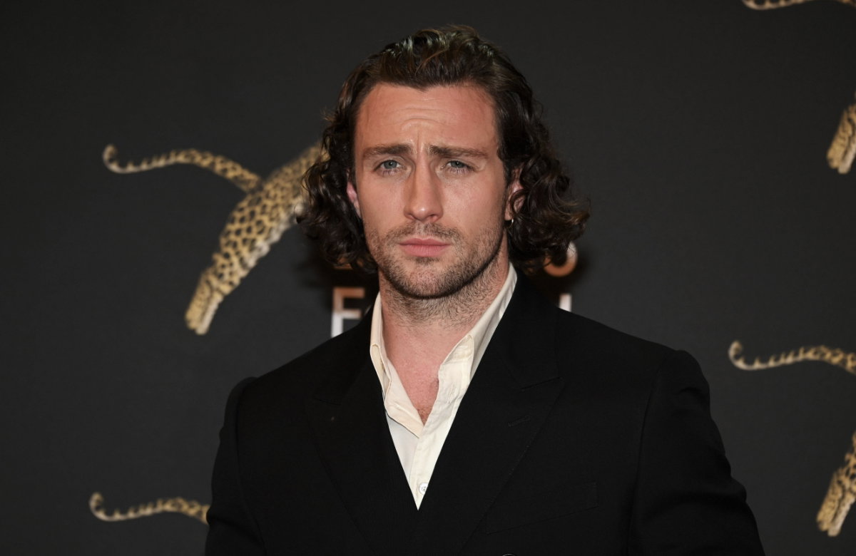 Aaron Taylor Johnson runzelt sie Stirn