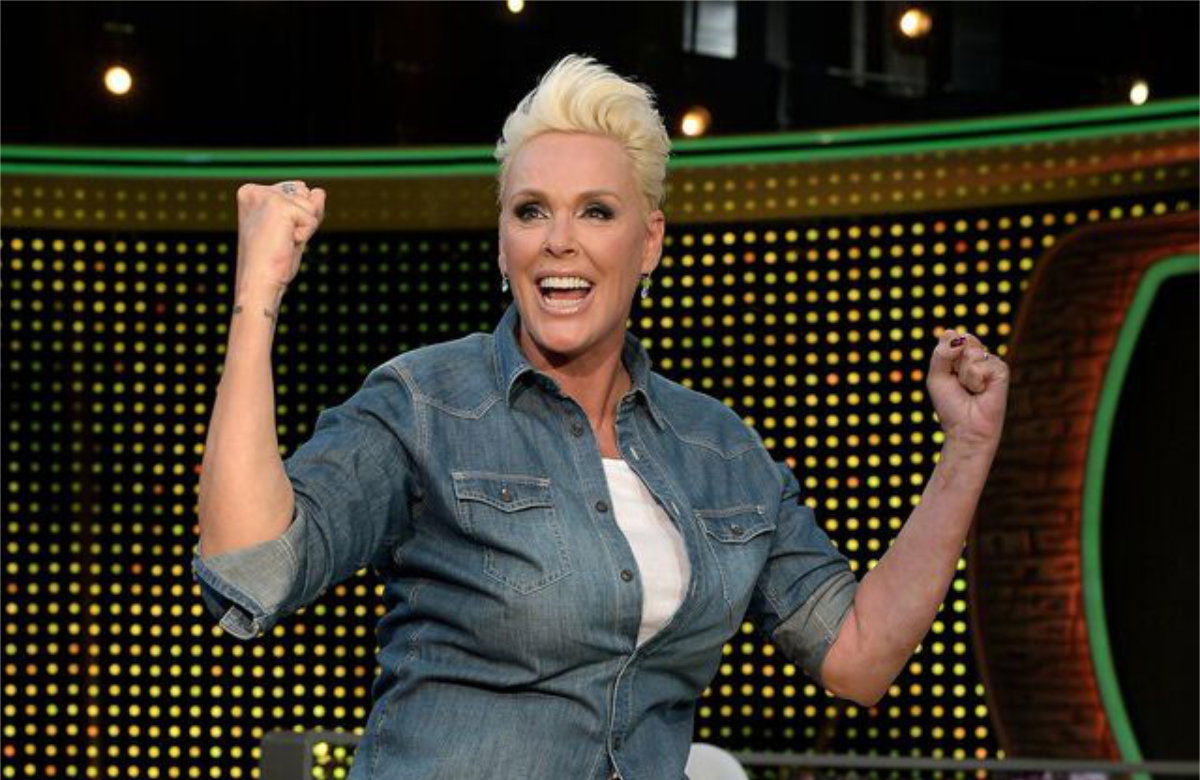 Brigitte Nielson feiert ihren Sieg beim Dschungelcamp
