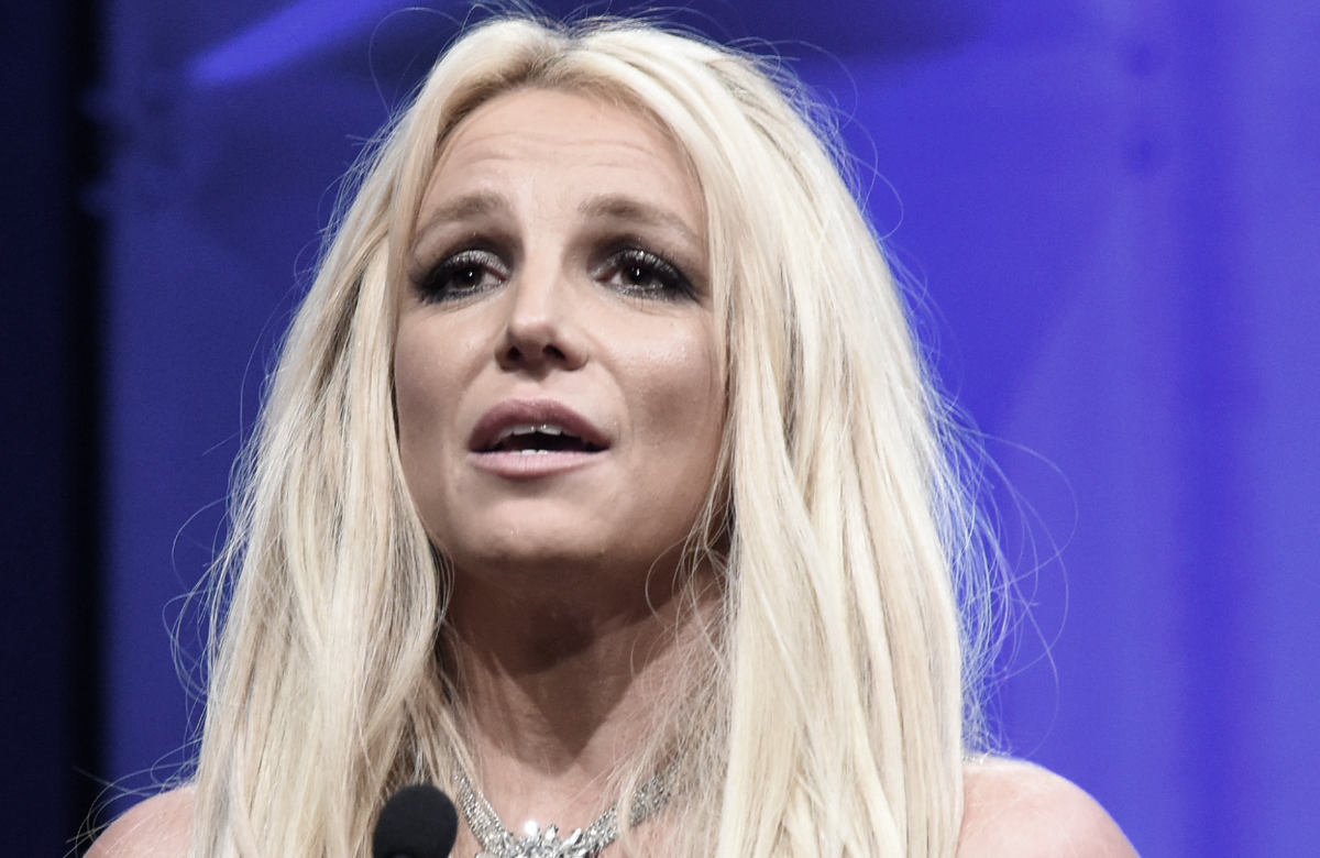 Britney Spears mit offenem Mund