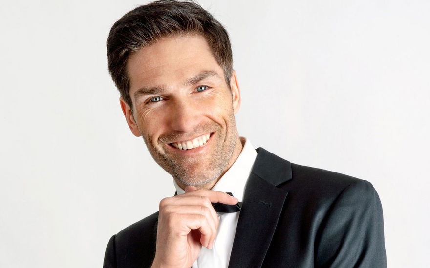 Christian Polanc Let's Dance 2023 Profi-Cast RTL lächelt