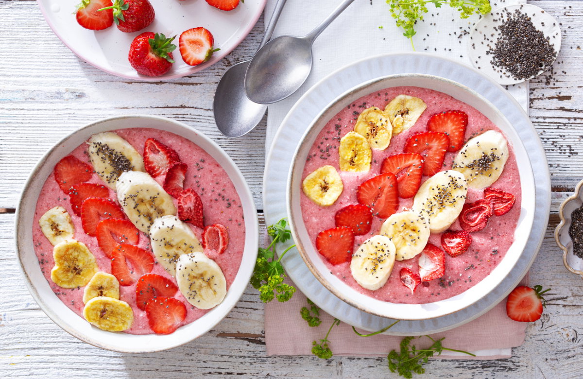 Erdbeer-Banane Smoothie Bowl