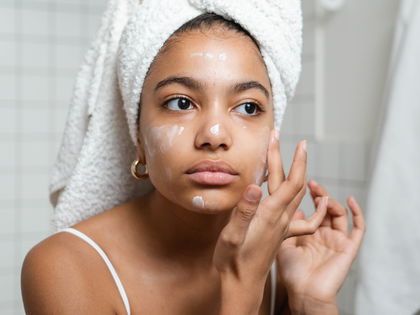 Anti-Aging: Diese Retinol-Creme macht deine Haut prall, strahlend und jung