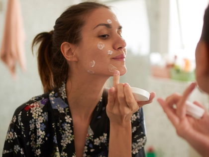 Anti-Aging: Diese Tagescreme wirkt glättend und mindert Hautschäden durch UV-Strahlen