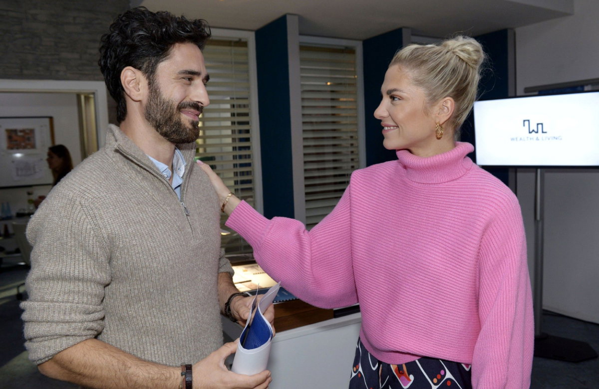Tobias und Sunny stehen sich bei GZSZ gegenüber