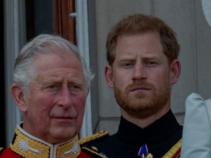 Prinz Harry: Ist König Charles wirklich sein Vater?