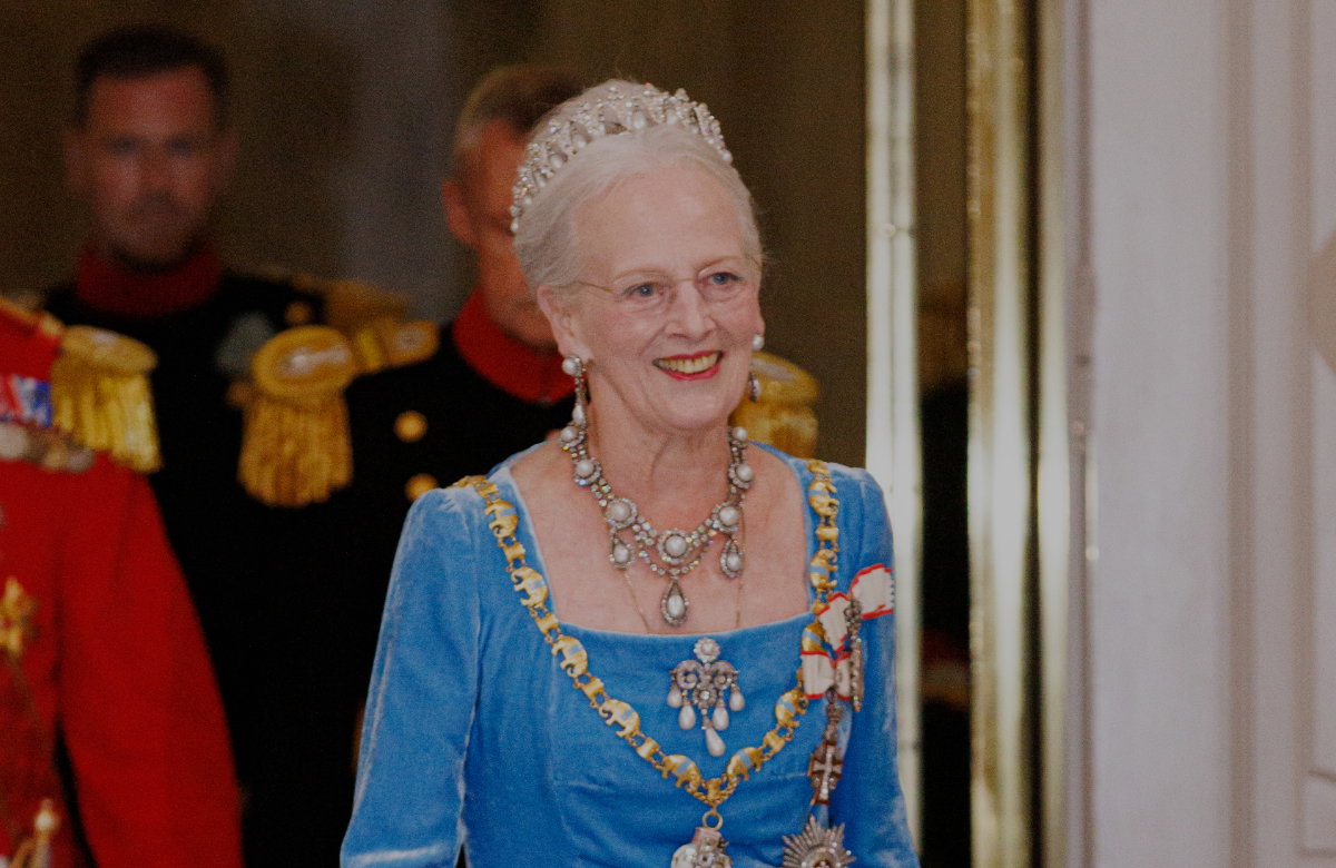 Königin Margrethe lächelt.