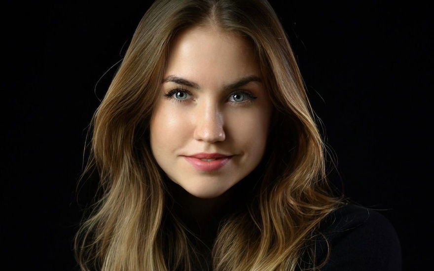 Mariia Maksina Let's Dance 2023 Profi-Cast RTL schwarzer Hintergrund