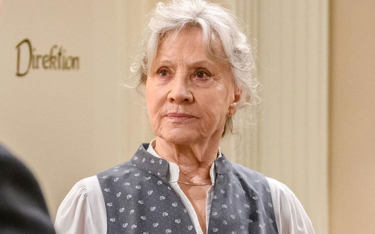 Hildegard von sturm der Liebe guckt ernst