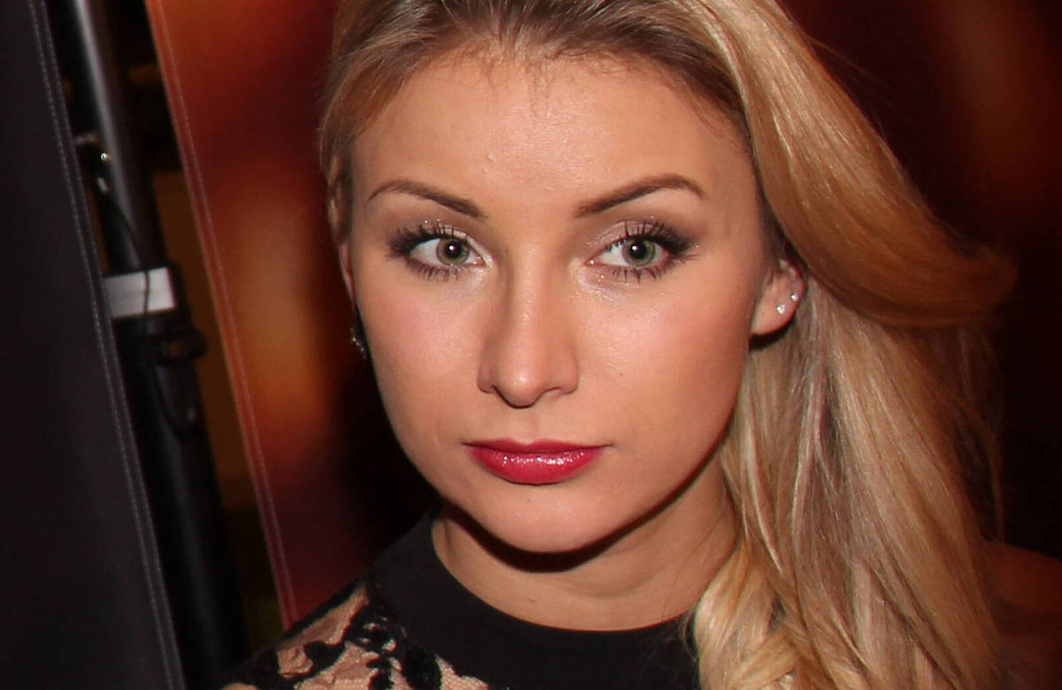 Anna-Carina Woitschack guckt traurig