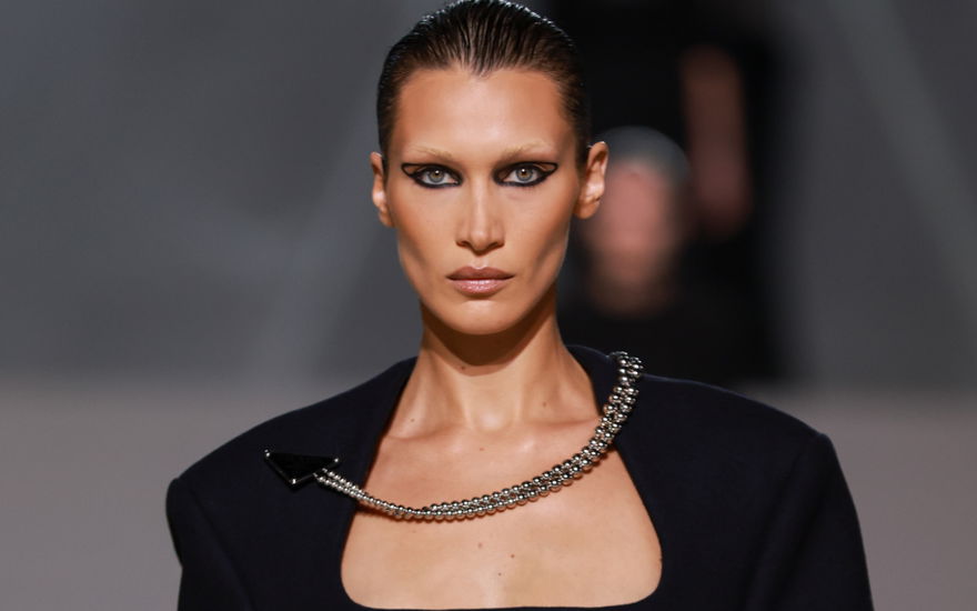 Bella Hadid schmale Wangen