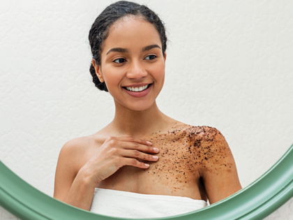 Mikroplastik-Verbot! Die besten Peeling-Alternativen für eine strahlende Haut