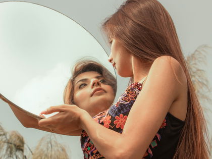 Haarpflege: Dieses Spray sorgt für ein glossy Finish
